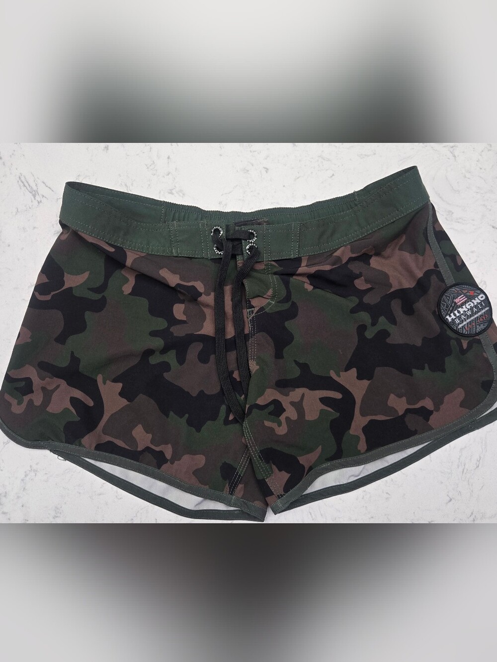 Hinano, LARGE, slim Fit. Camo Women’s Swim/Active Shorts - Green Camo